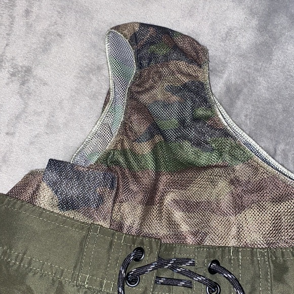 Olive green knee length board shorts. Men's small. Good for waist size 26-29. - Picture 4 of 7